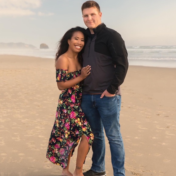 Meet your Posher, Kayla Grace. - Picture 1 of 1